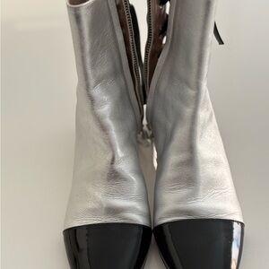 Cavallini Silver & Pat Black Leather Lace-Up Ankle Boots – Size 40